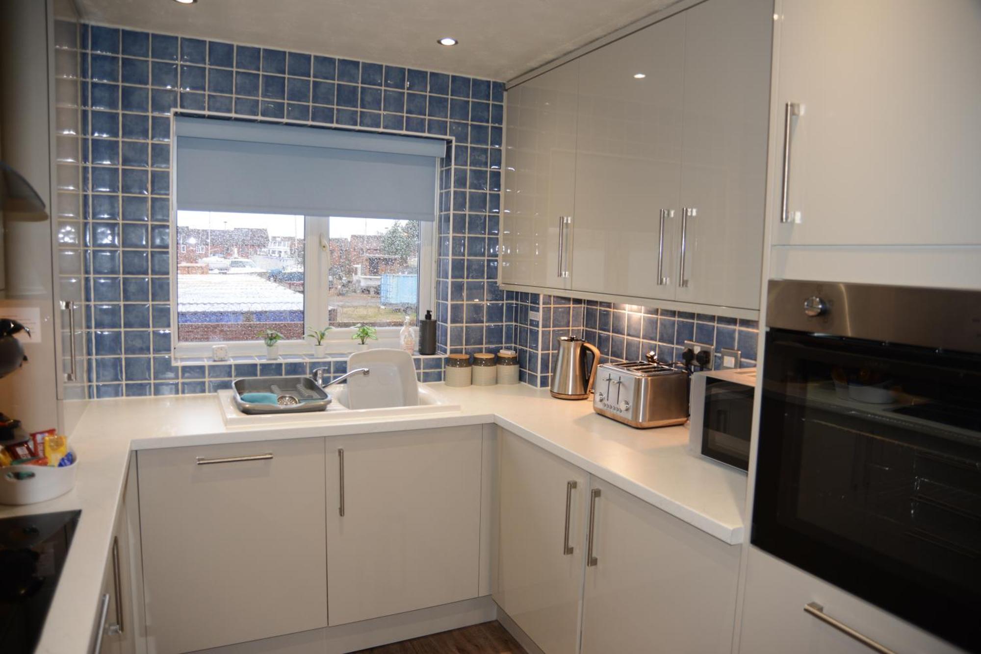 Apartment Peaceful Waterfront Apartment, Private Parking, Hull Marina